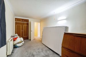 BEDROOM- click for photo gallery